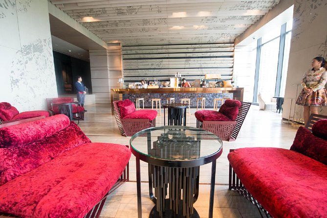 Landmark Hotel Bangkok: Classic Afternoon Tea - The view and the photo moment: more than background noise