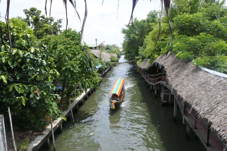 Local Weekend Markets: Khlong Lat Mayom & Chatuchak Tour - Khlong Lat Mayom Floating Market: early local life plus a canal boat ride