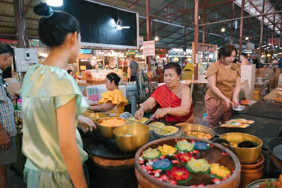 Longtail Boat Adventure to the Local Weekend Floating Market - Key things to know before you go