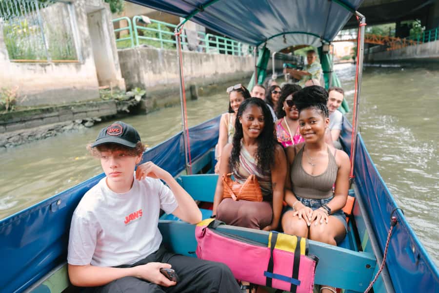 Longtail Boat Adventure to the Local Weekend Floating Market - Bang Luang: A 250-Year-Old Community You See Up Close