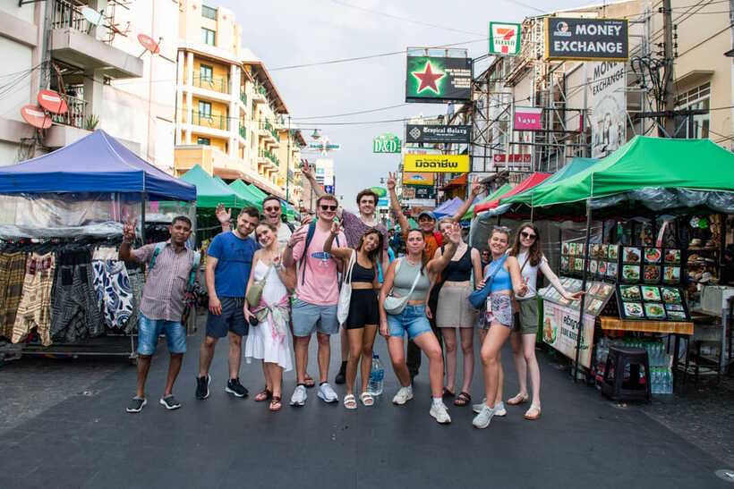 Mad Monkey Bangkok City Session - Walking Tour - Khao San Road in Daytime: Snacks, Sights, and Less Guesswork