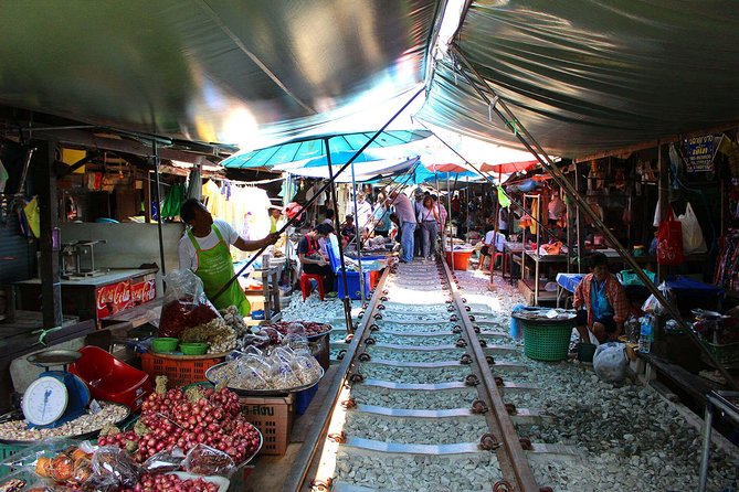 Maeklong & Damnoen Saduak Markets: Railway & Floating Market Tour - Budget and value: is $47.11 a fair deal?