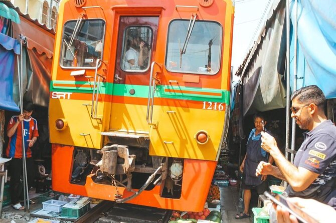 Maeklong Railway Market and Damnoen Saduak Floating Market Tour From Bangkok - Why this Mae Klong + Damnoen Saduak combo works