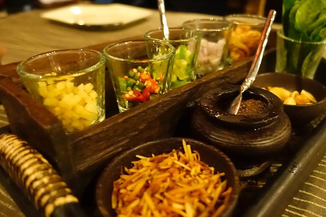 Manohra 5-Star Luxury Dinner Cruise with Pre-Canapés in Bangkok - Service that feels attentive, not rehearsed