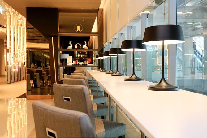 Miracle Bangkok Airport Lounges – Relax Before You Fly - Food and Drinks: The Real Value of a Hot-and-Cold Buffet