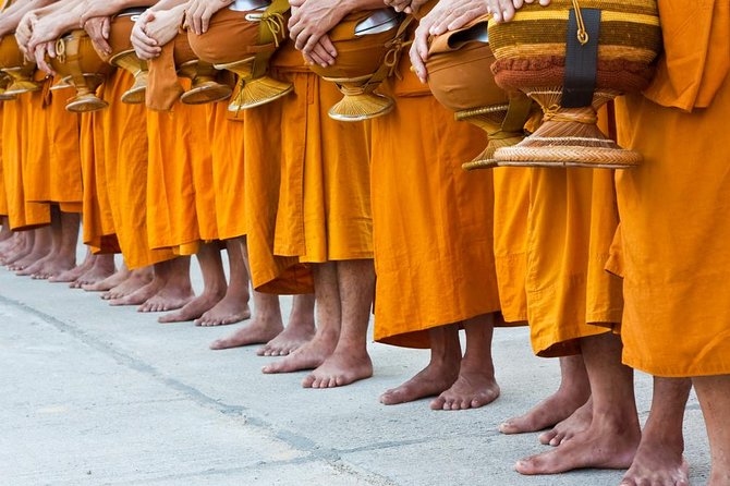 Morning Buddhist Almsgiving, Grand Palace and Flower Market Tour in Bangkok - Key things to know before you go