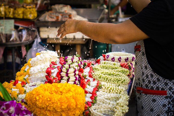 Morning Buddhist Almsgiving, Grand Palace and Flower Market Tour in Bangkok - Wat Phra Kaew and the Emerald Buddha: big rules, big payoff