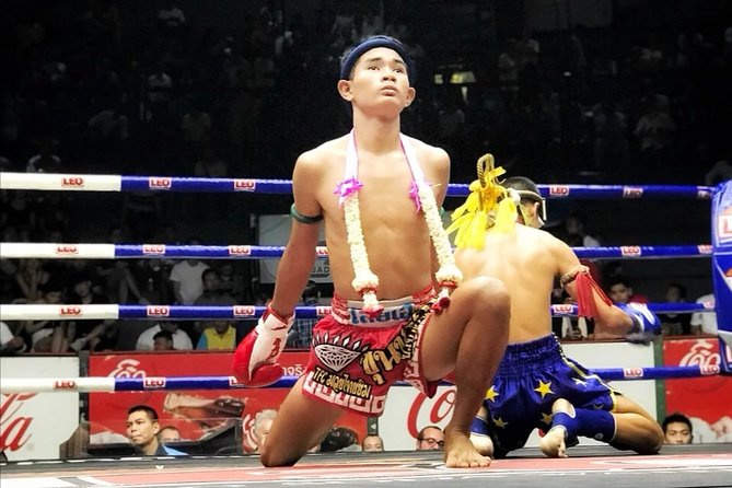 Muay Thai Boxing Show with Ringside Seats at Rajadamnern Stadium - What happens during those 2.5 to 3 hours