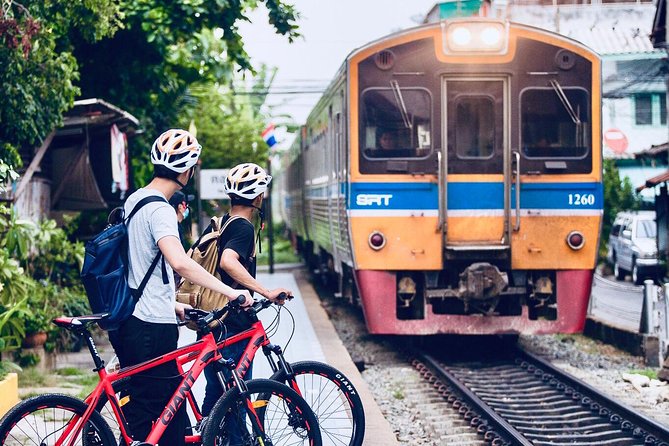 Must-Try: Hidden Bangkok Bike and Food Tour - Stop 3: Baan Kudichin Museum snack and local break
