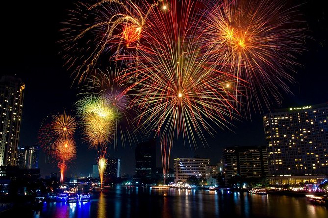 New Year Party : Chao Phraya Princess Dinner Cruise with Return Transfer - Why the Chao Phraya Princess New Year Cruise works for Bangkok’s big night