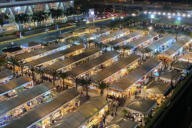 Night life in Bangkok - Jodd Fairs Train Night Market(Joint) - Guide Experience Matters: When Kitty and Mayuri Help You Move