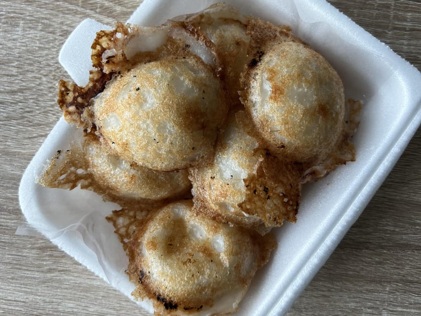 No Diet Club - Local food tour in Bangkok with many tastings - Sam Yot Metro Start: A smart way to get oriented
