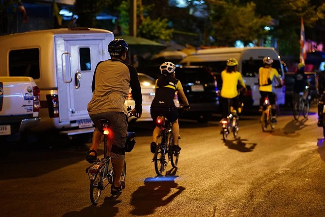 NR-02 KohRattanakosin old town cycling with Loha Prasat,The Giant Swing and more - Stop 1: Wat Ratchanatdaram Woravihara (Loha Prasat) in 30 minutes