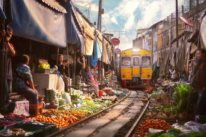 One Day Bangkok Everything - A 6:45 am start that turns Bangkok heat into a manageable plan