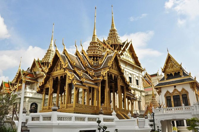 One Day Bangkok Everything - Wat Arun: the temple of dawn with a practical climb for great close-up views
