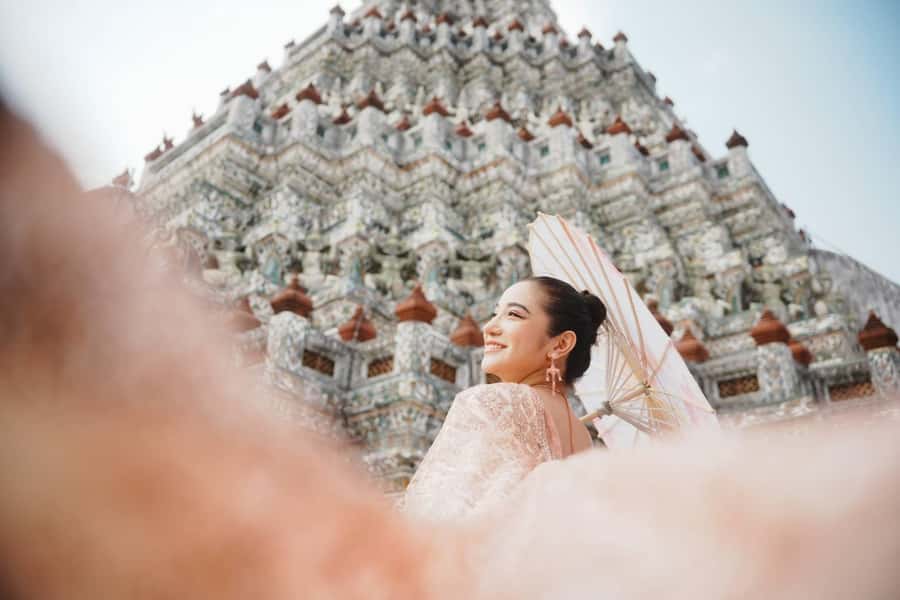 Photoshoot in Thai Costume - Unlimited Shooting and Instant Photo Files