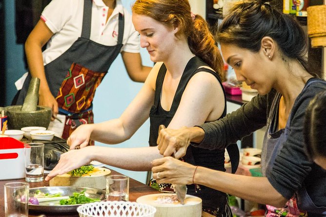 Pink Chili - Thai Cooking Class and Market Tour in Bangkok - Logistics without the stress: where it starts and how to arrive