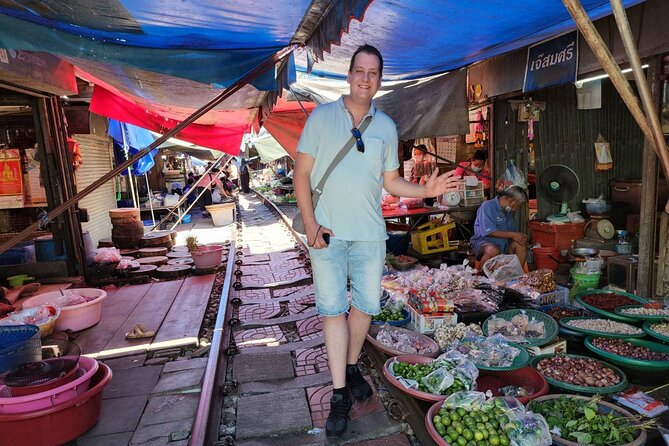 Private Amphawa & Maeklong Railway Market Day Tour with Fireflies - The 7-hour flow: How the timing actually affects your day
