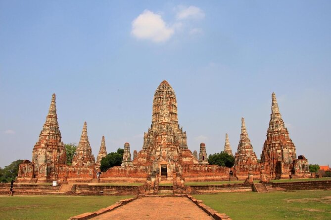 PRIVATE Ayutthaya + SUNSET Boat Tour + Light up The NIGHT - Your afternoon-to-night route: from royal-era chedis to night photo runs