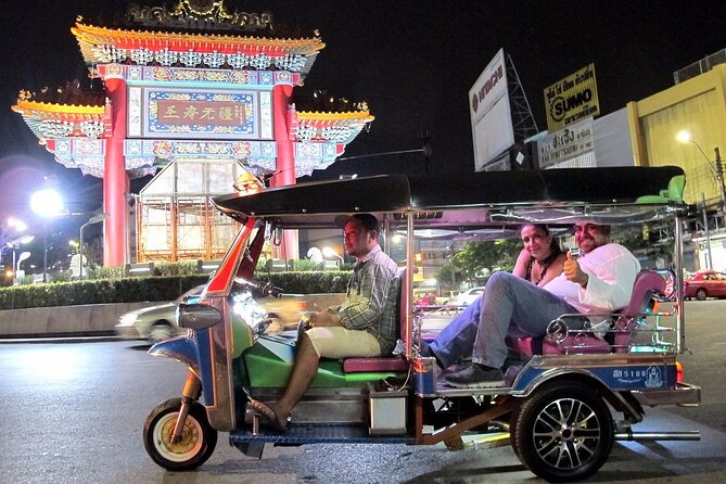 Private Bangkok Night City Tour by Tuk-Tuk with Thai Food - Chinatown dessert in Yaowarat: finishing strong with street energy