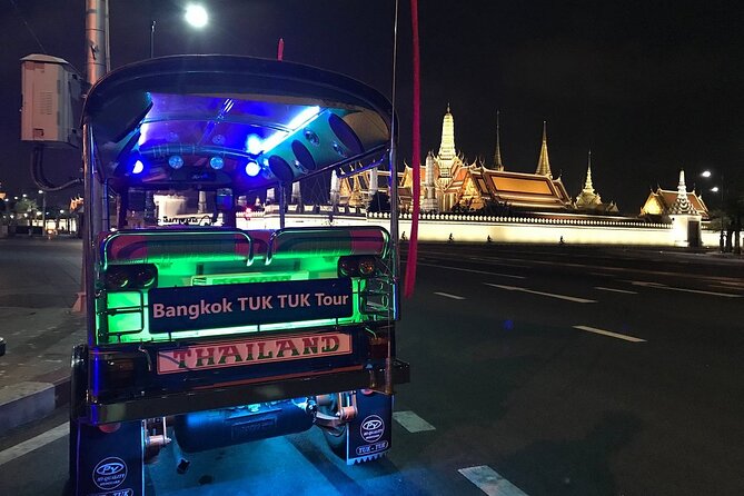 Private Bangkok Night City Tour by Tuk-Tuk with Thai Food - Wat Arun at night and the Giant Swing: best photo stops with real temple rules