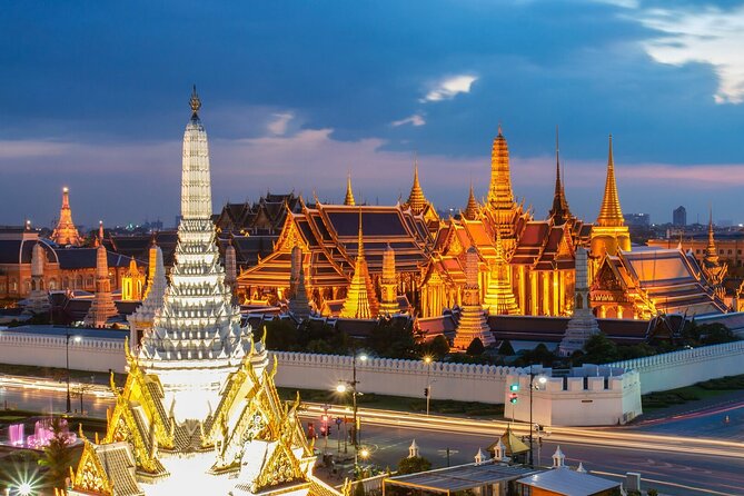 Private Bangkok Night Tour by Tuk Tuk with Dinner - Sao Chingcha and the Giant Swing: First-Stop Night Magic