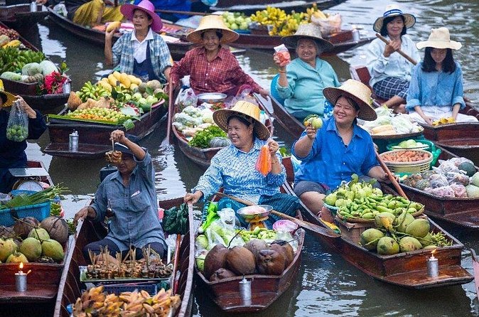 Private Damnoen Saduak Floating Market and Train Market Tour - What to pack for a 7-hour market day
