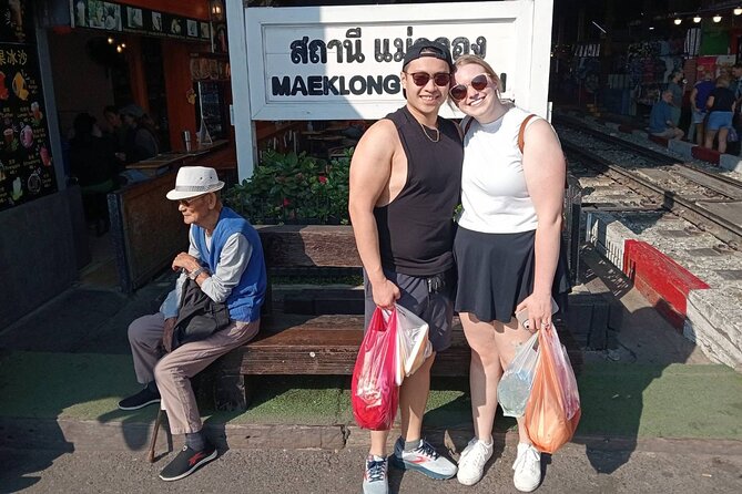 Private Floating Market and Maeklong Railway Tour from Bangkok - Wat Bang Kung: the banyan tree that wraps an entire temple