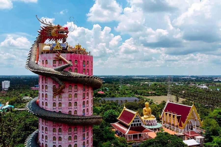 Private Floating & Train Market + DRAGON Temple + Thai Cafe - Damnoen Saduak Floating Market: paddle boats, straw hats, and quick bargaining energy