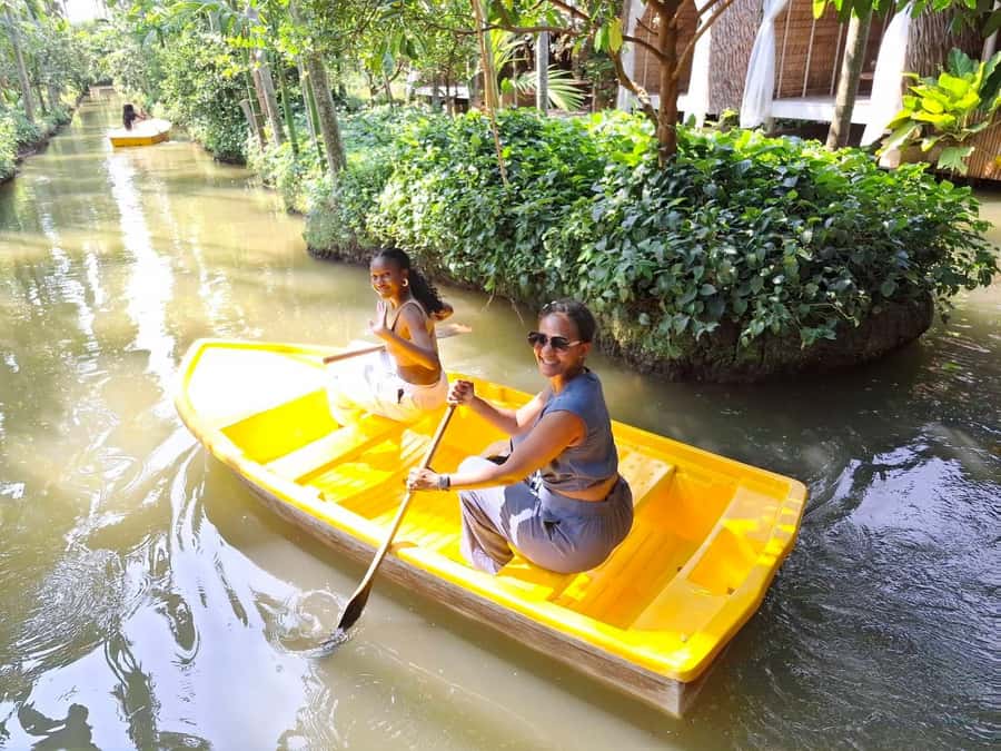 Private Floating & Train Market + DRAGON Temple + Thai Cafe - What this tour feels like in real time (and who should book it)
