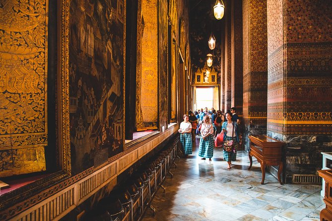 Private Grand Palace and Temple of Emerald Buddha & All Bangkok Highlights - Wat Traimit and the 5.5-Ton Golden Buddha: A Strong First Impression