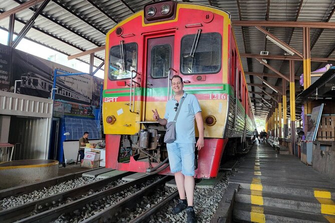 Private Maeklong Railway Market and Amphawa Day Tour from Bangkok - Rom Hup Market Stop: a quick Bangkok start that sets the tone