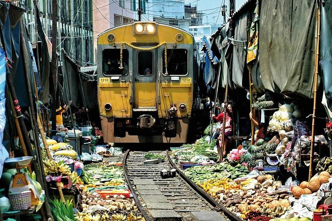 Private Tour: Amphawa Floating Market & Maeklong Railway Market - Maeklong Railway Market: timing the train and scoring good photos