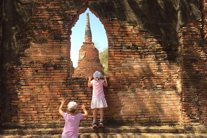 Private Tour: Ayutthaya Day Trip with Boat tour - Wiharn Phra Mongkhon Bophit and the Si Sanphet Market Snack Break