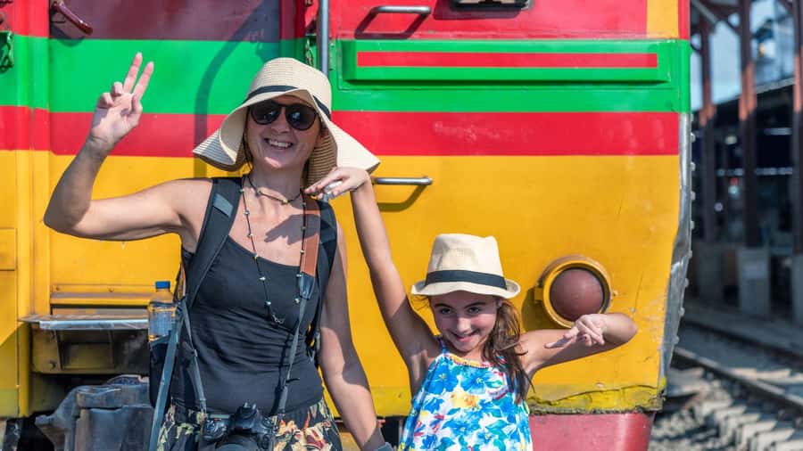 Private Tour from Bangkok: Railway & Floating Markets - Damnoen Saduak Floating Market: Long-Tail Boat Time on the Canals
