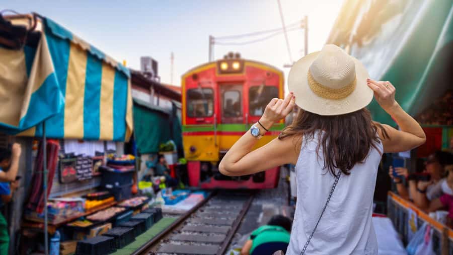 Private Tour from Bangkok: Railway & Floating Markets - Coconut Sugar Farm: From Palm Sap to Sweet Treats