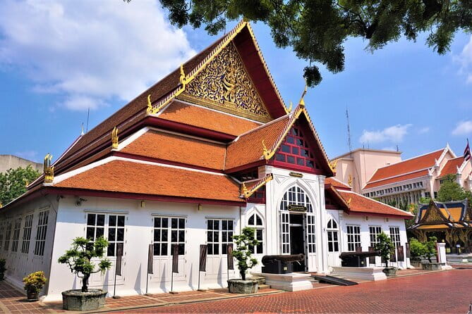 Private Tour: Grand Palace,Wat Phra Kaew, Museum&Cooking Class - Price and logistics: what $97 really buys you