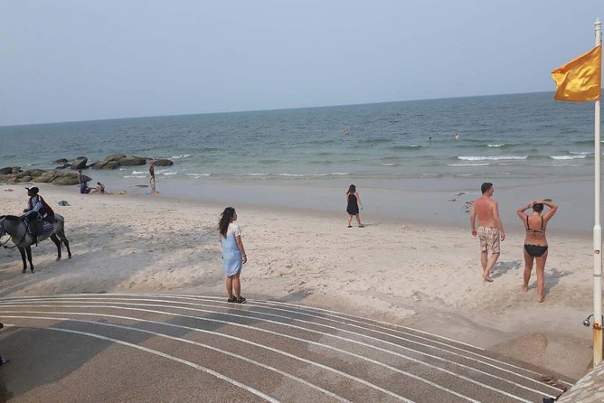 Private Tour: Hua Hin Day Tour from Bangkok - Hua Hin Railway Station and a classic seaside finish