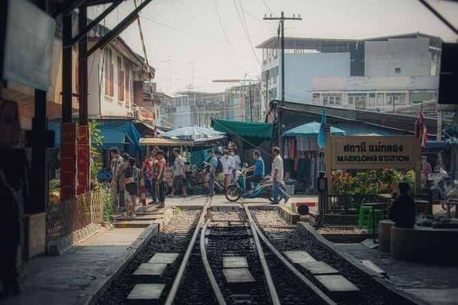 Private Tour to Maeklong Train Market and Floating Market - Maeklong Railway Market: watching the market make room for the train