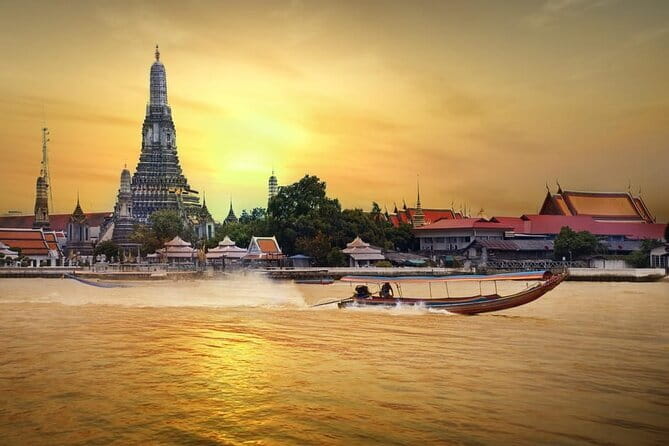 Private Tour to Maeklong Train Market and Floating Market - Damnoen Saduak land market: quick energy before the canals