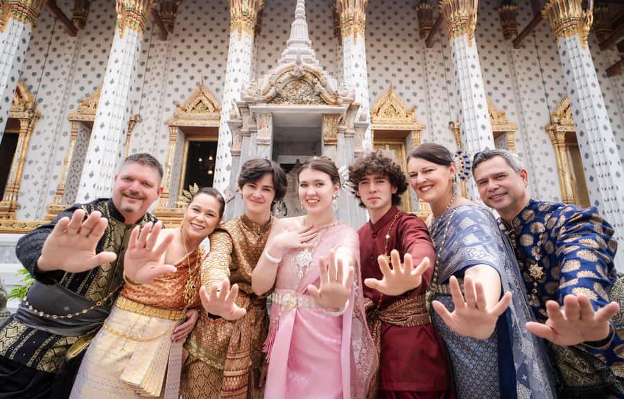 Professional Thai Costume Photography at Wat Arun, Bangkok - Wat Arun Photo Session: Why the Temple Works So Well for Photos