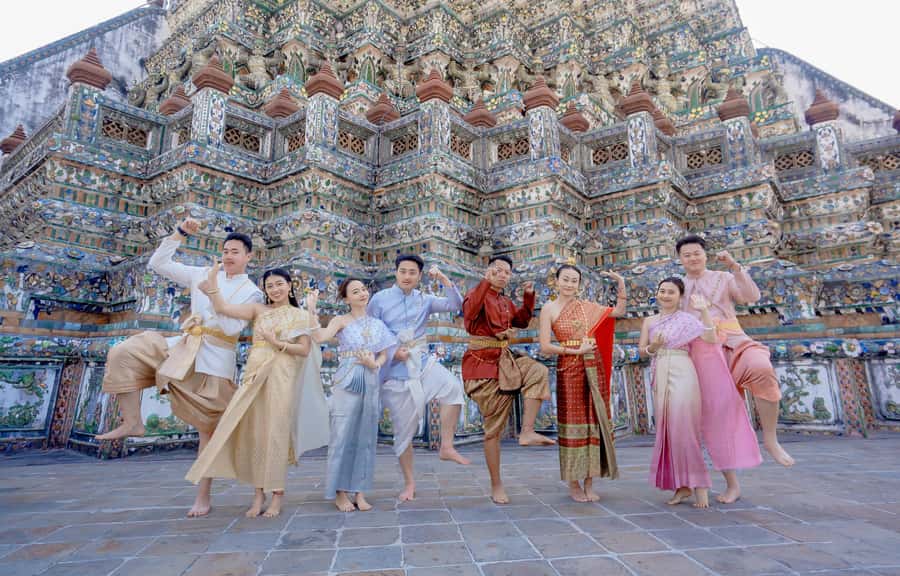 Professional Thai Costume Photography at Wat Arun, Bangkok - Price and Value: Is $80 a Smart Use of Your Time?