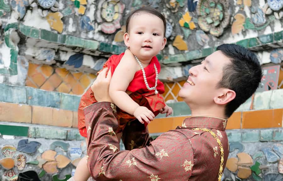 Professional Thai Costume Photography at Wat Arun, Bangkok - Getting There and Communication: WhatsApp Matters