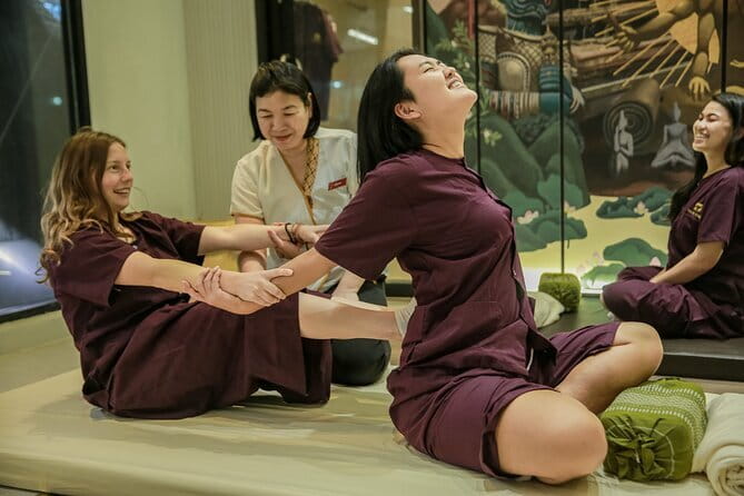 Rest And Relax Massage - Traditional Thai Massage In Bangkok / Sukhumvit - Sukhumvit 21: Why this location makes planning easier