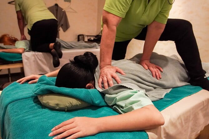 Rest And Relax Massage - Traditional Thai Massage In Bangkok / Sukhumvit - Tea + Wi-Fi: small extras that make the massage fit travel life