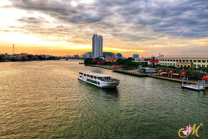 Romantic Sunset The Planet Cruise with Bangkok Night Views - The route: Wat Arun, Emerald Buddha, the Grand Palace, and bridges at night