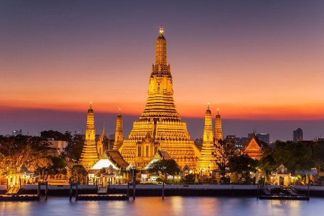 Royal Grand Palace and Bangkok Temples: Half Day Tour - Inside the Grand Palace: Emerald Buddha and royal halls