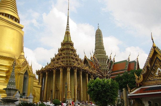 Royal Grand Palace And Wat Pho - Dress code, comfort, and pacing (the part people forget)