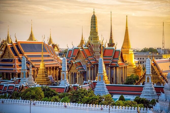 Royal Palace Bangkok Entrance Ticket with Hotel Pick Up - Dress Code and Etiquette: Plan for Worship-Space Rules