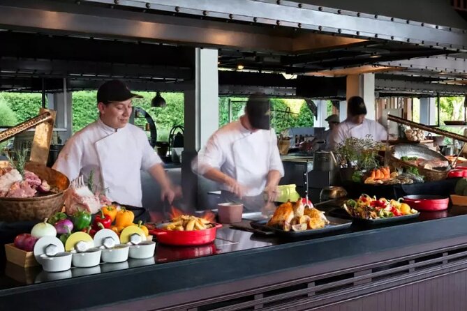 Sala Lakorn Riverside Buffet Dinner with Thai Show - Your 4-hour evening flow: how to pace dinner and the show